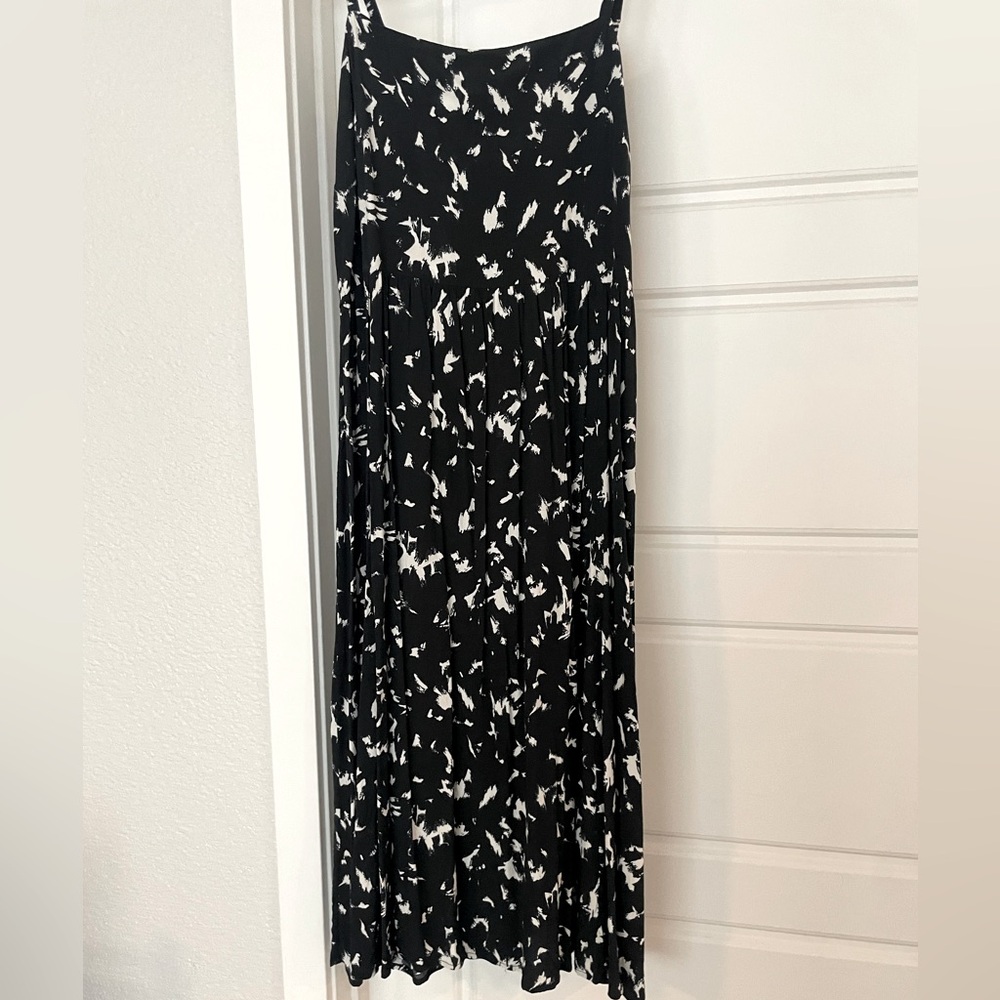 GAP midi dress with abstract design (size 6) - EUC - Picture 5 of 6